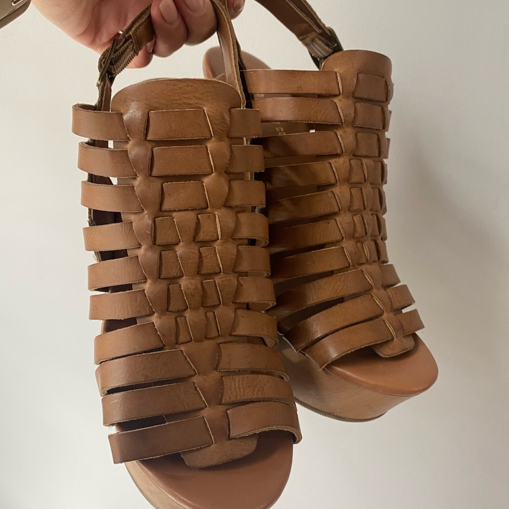 Perfect For Spring/Summer. Comfortable. Lightly W… - image 2